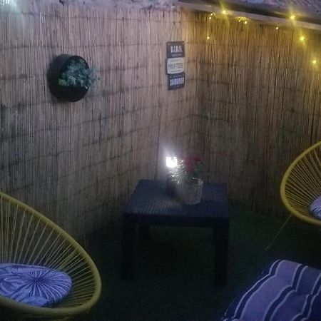 Chambre D'Hote La Petite Maison Du Puits โบลแลน ภายนอก รูปภาพ